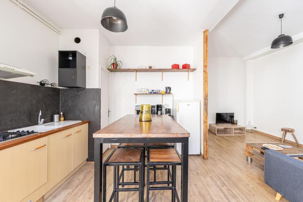 Le Charmant Hello Palois-T2-Wifi Lägenhet Pau Exteriör bild